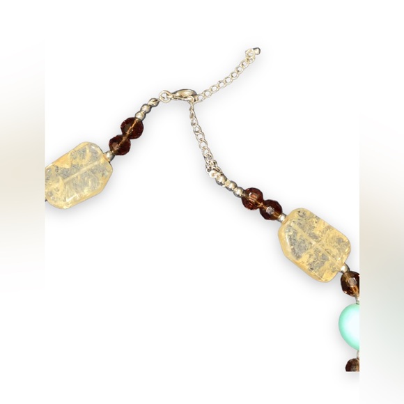 Rutilated ✨ Quartz 17–20”, Hand-Cut Curved Quartz, Dyed Howlite & Glass Necklace - Picture 4 of 7